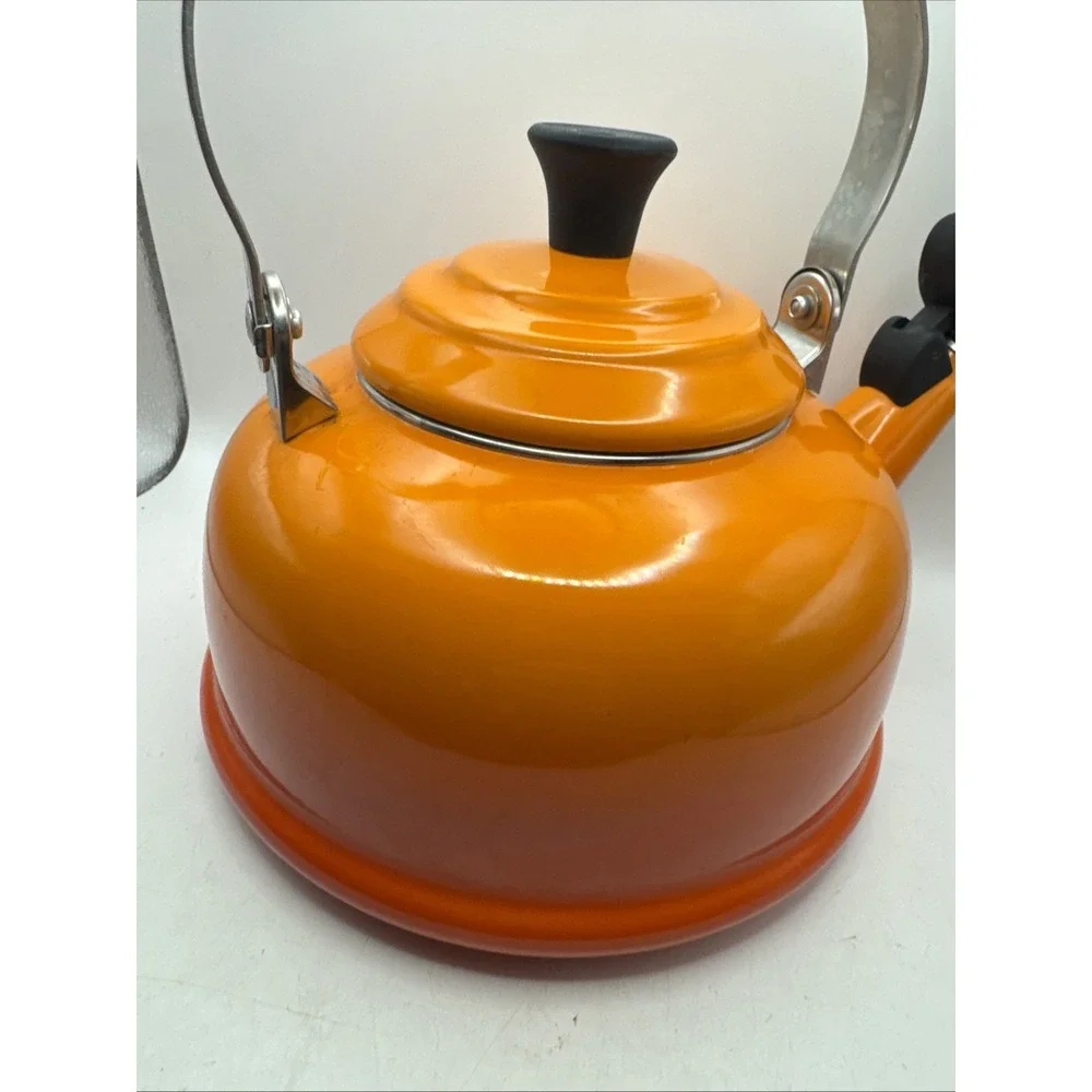 Le Creuset Whistling Tea Kettle 1.7 qt Flame Enamel Steel Used Chipped